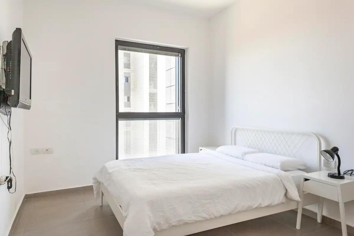 Oַ&O Group- Luxury Apt Tower Best Sea View Bat Yam Exterior photo