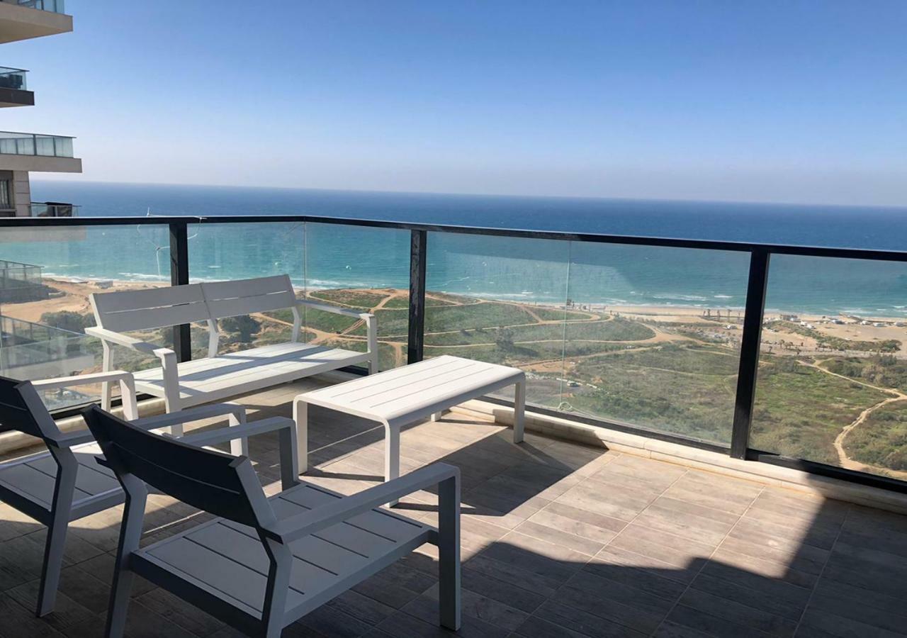 Oַ&O Group- Luxury Apt Tower Best Sea View Bat Yam Exterior photo