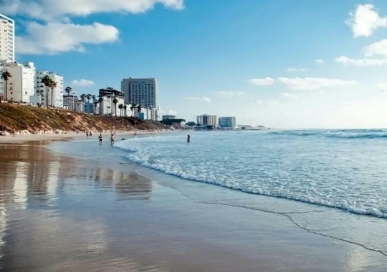 Oַ&O Group- Luxury Apt Tower Best Sea View Bat Yam Exterior photo